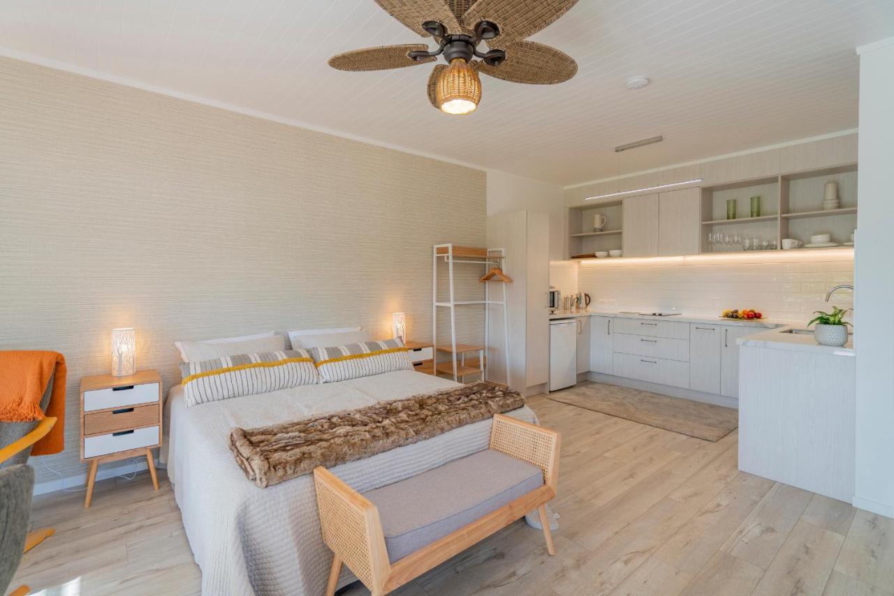 On The Point Appartement Whitianga Buitenkant foto